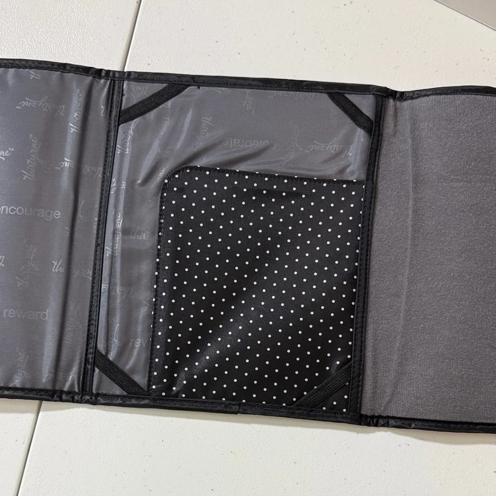 Thirty-One Retired BOLD BLOOM Fold It Up Organizer IPad/Tablet Cover Red/Black